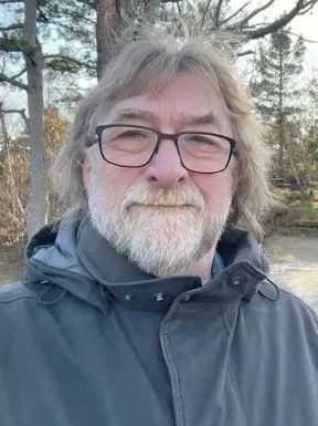 American men looking for love