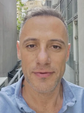 American men looking for love